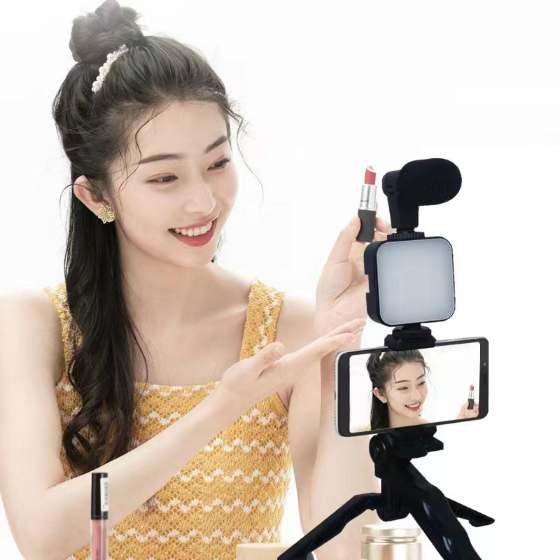 GẬY SELFIE KÈM LED , MIC LIVESTREAM AY 49 CHỐNG RUNG AY49